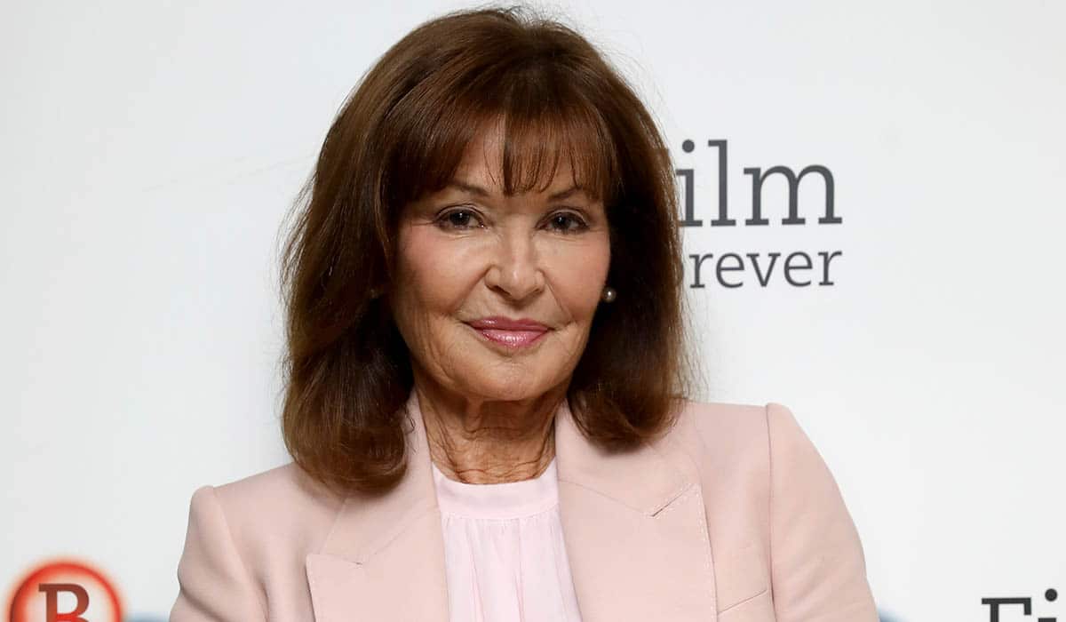 What is Stephanie Beacham's Net Worth?